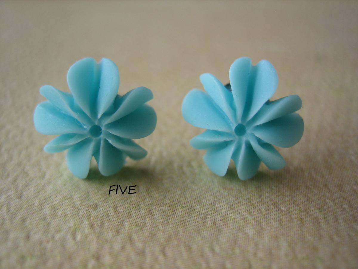 Mini Coral Sponge Earrings - Light Blue - Jewelry By Five